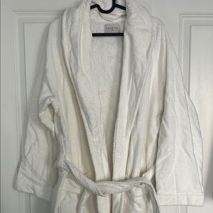 New Frette White Plush Bathrobe